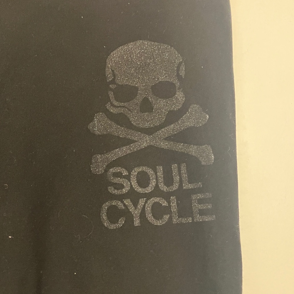 Nike+soul cycle  sparkly skull capri leggings recycled material (Large) ladies
